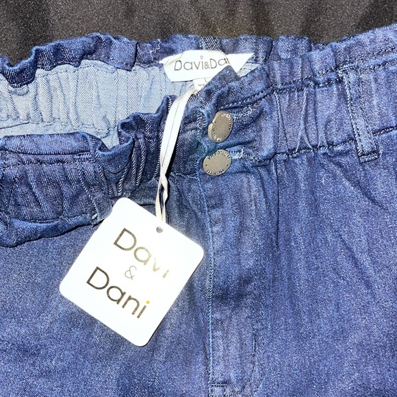 *BRAND NEW* PLEASE BUY, moving! Size Large Super Stretchy Cute Shorts - Picture 2 of 6